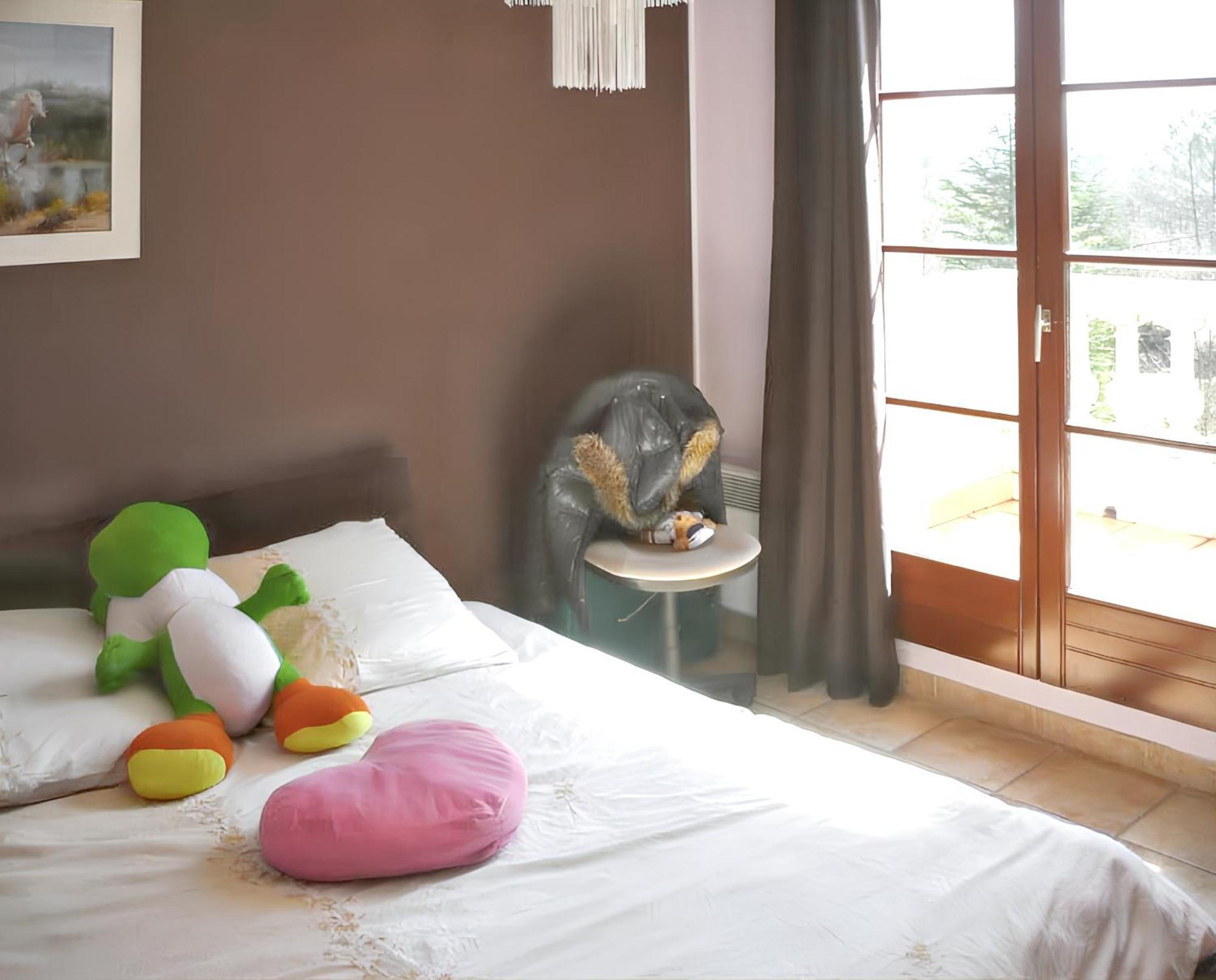 Villa Spacieuse Avec Piscine A Saint Maximin Екстериор снимка